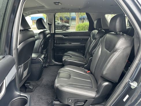 Used 2021 Hyundai Palisade SEL w/ Premium Package image 23