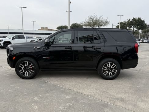 Used 2023 GMC Yukon AT4 image 8