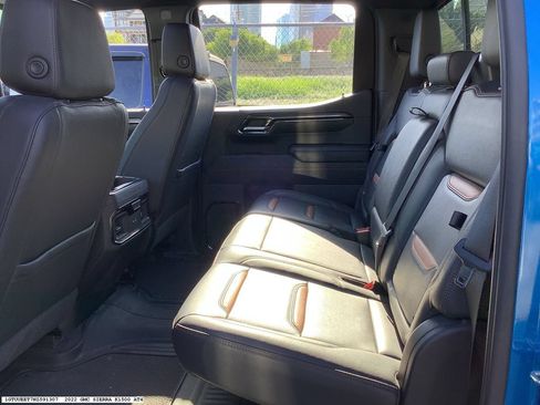 Used 2022 GMC Sierra 1500 AT4 w/ AT4 Premium Package AWD/4WD image 9