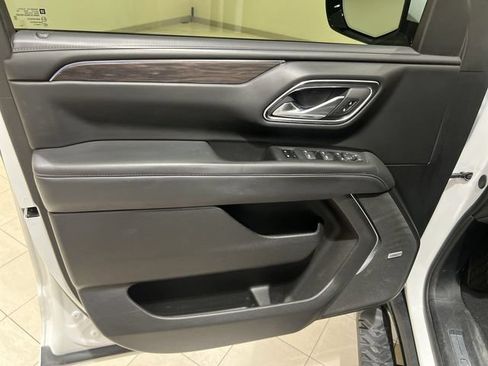 Certified 2024 Chevrolet Suburban Z71 w/ Luxury Package AWD/4WD image 21