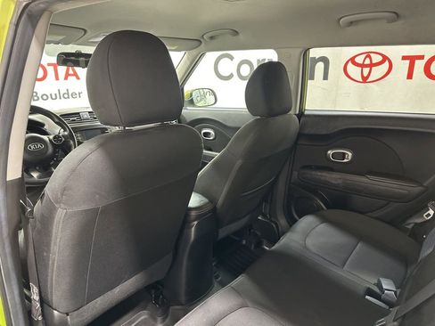 Used 2016 Kia Soul + image 21