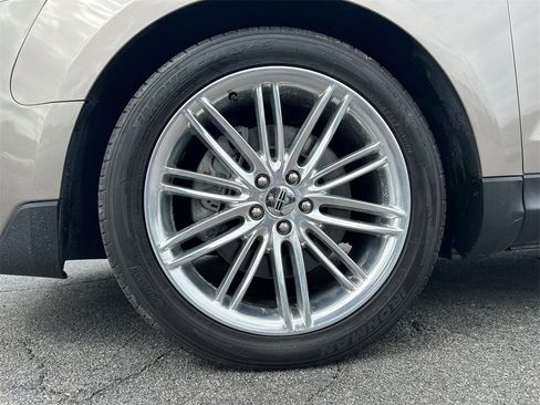 Used 2019 Lincoln MKT AWD image 12