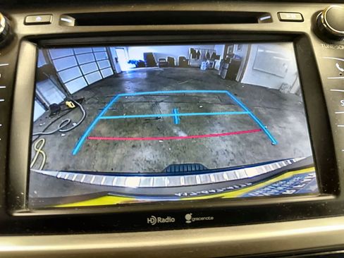 Used 2015 Toyota Highlander XLE AWD/4WD image 19
