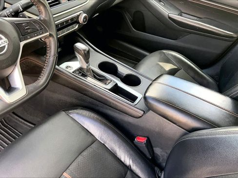 Used 2022 Nissan Altima 2.5 SR w/ Midnight Edition Package image 17