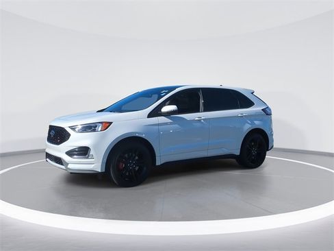 Used 2024 Ford Edge ST w/ Equipment Group 401A image 4