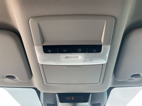 Used 2023 Nissan Rogue S FWD image 14
