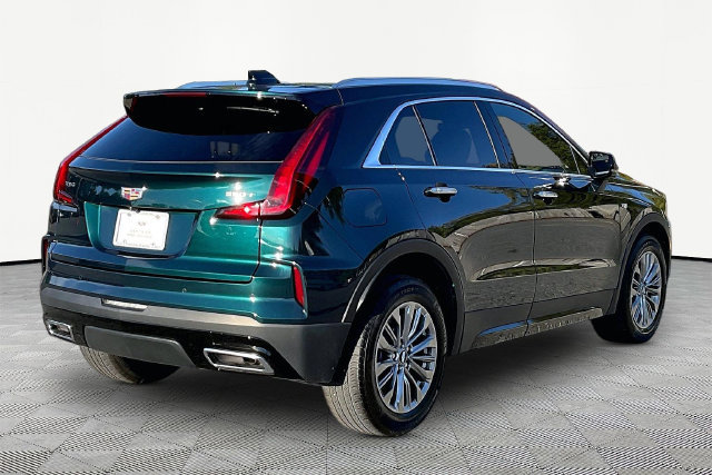 Certified 2024 Cadillac XT4 Premium Luxury FWD image 5