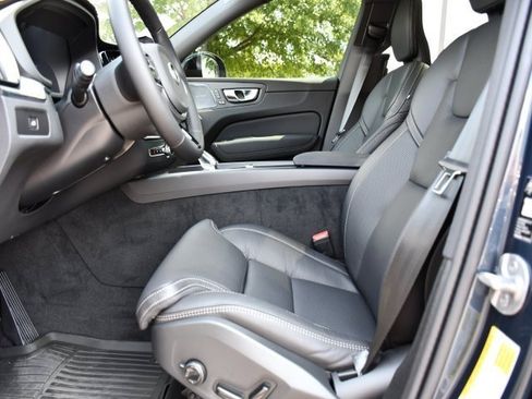 New 2026 Volvo XC60 B5 Ultra w/ Protection Package Premier image 13