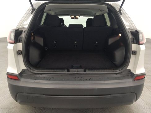 Used 2019 Jeep Cherokee Latitude w/ Popular Appearance Group image 29