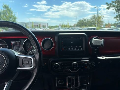 Used 2019 Jeep Wrangler Unlimited Rubicon w/ Cold Weather Group AWD/4WD image 31