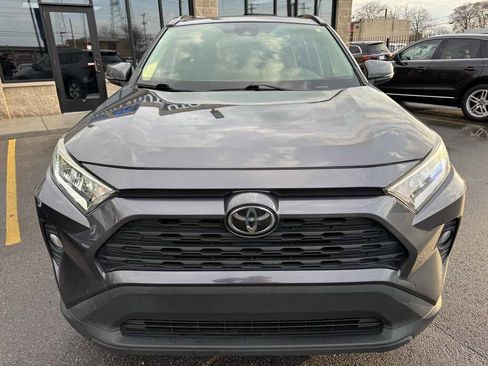 Used 2019 Toyota RAV4 XLE image 2