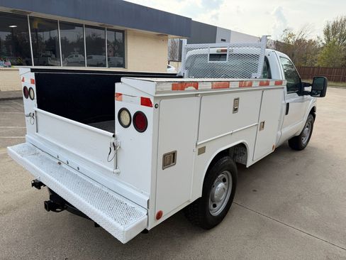 Used 2014 Ford F250 XL image 5