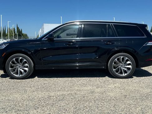 Used 2022 Lincoln Aviator Grand Touring w/ Class IV Trailer Tow Package AWD/4WD image 6