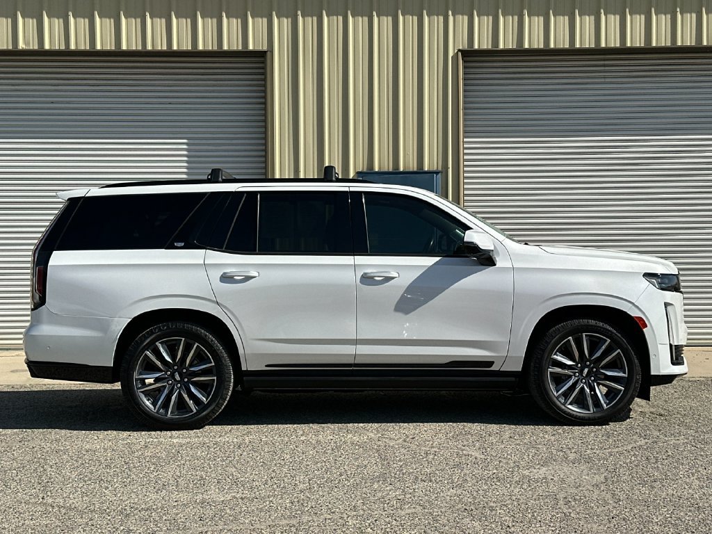 Used 2021 Cadillac Escalade Sport w/ Driver Assist Tech Package AWD/4WD image 3