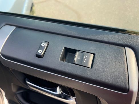 Used 2018 Toyota 4Runner SR5 Premium image 20