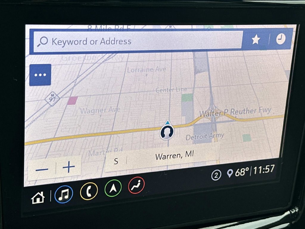 Used 2021 Chevrolet Traverse Premier FWD image 29