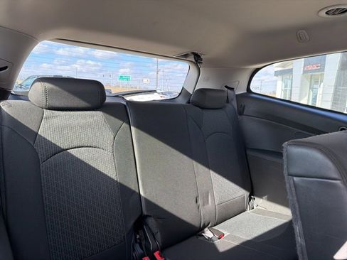 Used 2012 Chevrolet Traverse LT image 8