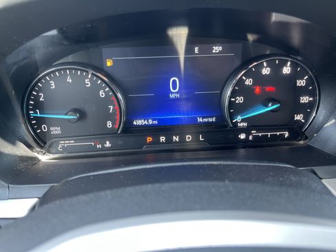 Used 2023 Ford Explorer XLT AWD/4WD image 21