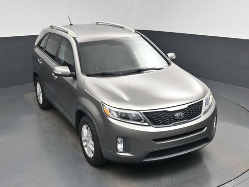Used 2015 Kia Sorento LX image 33