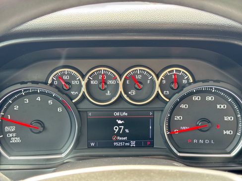 Used 2020 Chevrolet Silverado 1500 LT w/ LT Value Package AWD/4WD image 33