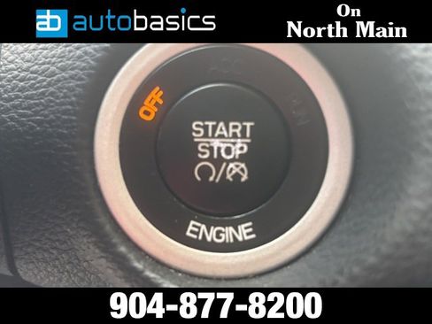 Used 2015 Chrysler 200 Limited image 31