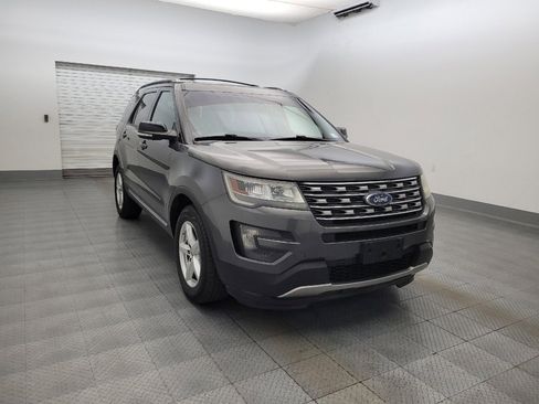 Used 2016 Ford Explorer XLT AWD/4WD image 13