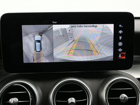 Used 2021 Mercedes-Benz GLC 300 4MATIC image 18