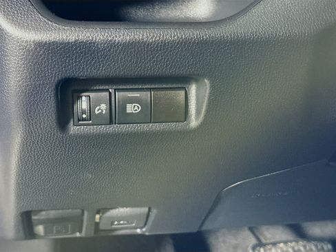 Certified 2023 Toyota RAV4 LE AWD/4WD image 10
