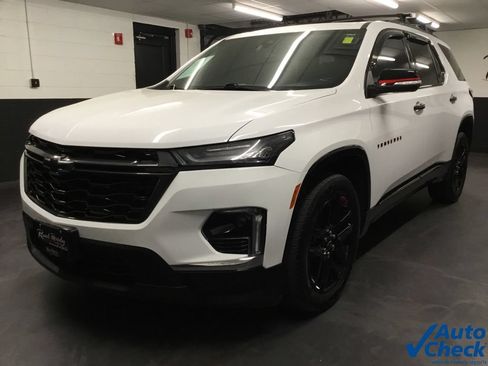 Used 2022 Chevrolet Traverse Premier w/ Redline Edition AWD/4WD image 5