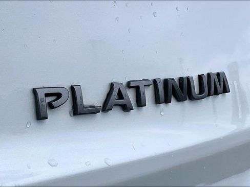 Certified 2024 Nissan Rogue Platinum w/ Platinum Premium Package FWD image 21