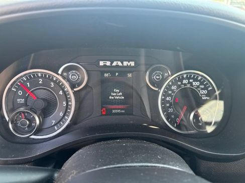 Used 2025 RAM 1500 Big Horn AWD/4WD image 13