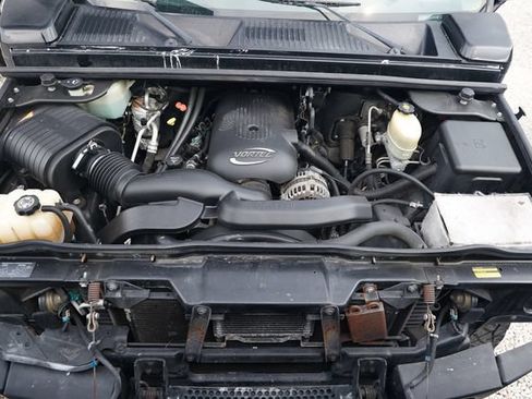 Used 2004 HUMMER H2 w/ Preferred Equipment Group AWD/4WD image 49