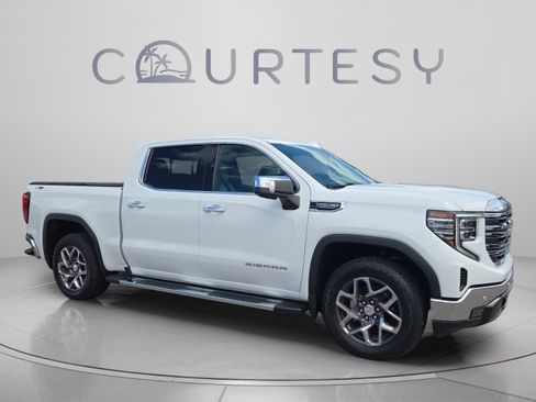 Used 2024 GMC Sierra 1500 SLT w/ SLT Premium Plus Package AWD/4WD image 7