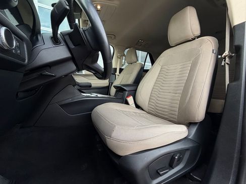 Used 2020 Ford Explorer XLT image 5