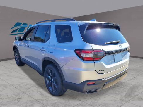 New 2026 Honda Pilot Sport image 3