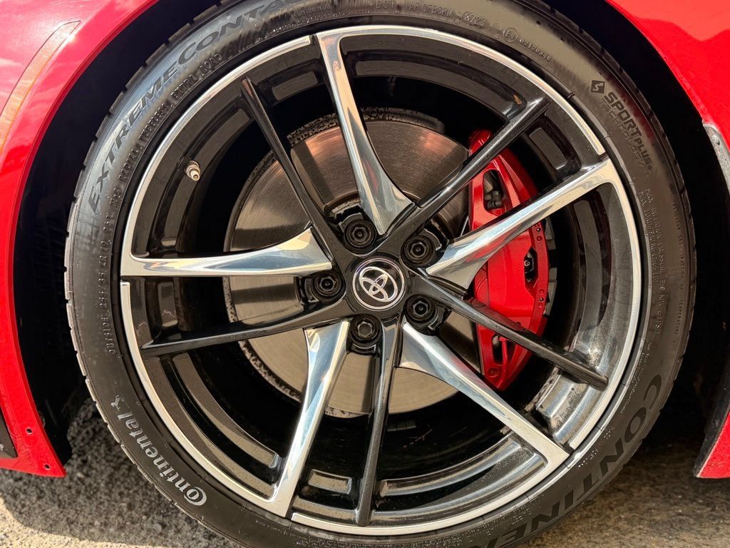 Used 2020 Toyota Supra RWD image 11