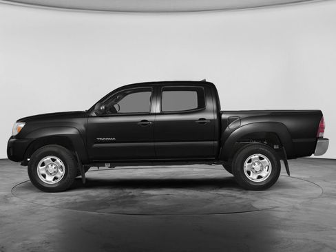 Used 2015 Toyota Tacoma 4x4 Double Cab w/ TRD Off-Road Package image 3