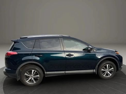 Used 2018 Toyota RAV4 XLE FWD image 7