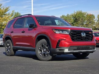 New 2025 Honda Pilot TrailSport video 2