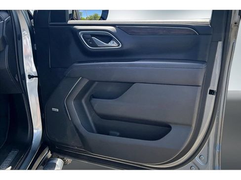 Used 2023 Chevrolet Tahoe Z71 w/ Luxury Package AWD/4WD image 29