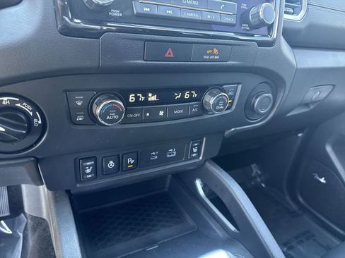 Used 2022 Nissan Frontier SV w/ SV Premium Package AWD/4WD image 22