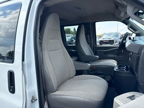 Certified 2024 Chevrolet Express 3500 LT w/ LT Preferred Equipment Group RWD image 22
