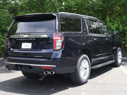 Certified 2024 Chevrolet Suburban Premier AWD/4WD image 11