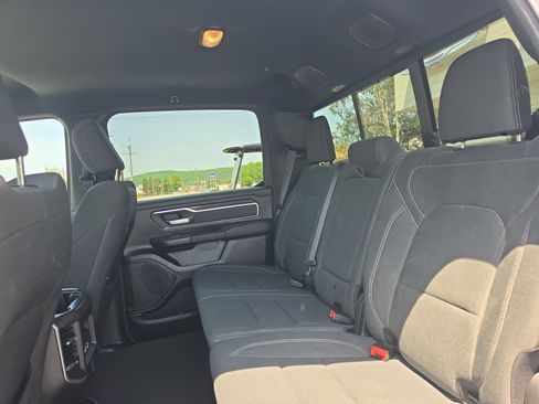 Used 2022 RAM 1500 Big Horn AWD/4WD image 14