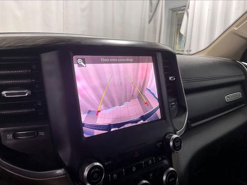 Used 2019 RAM 1500 Laramie image 19