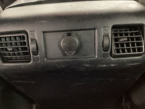 Used 2016 Toyota Tundra SR5 w/ TRD Off Road Package AWD/4WD image 19
