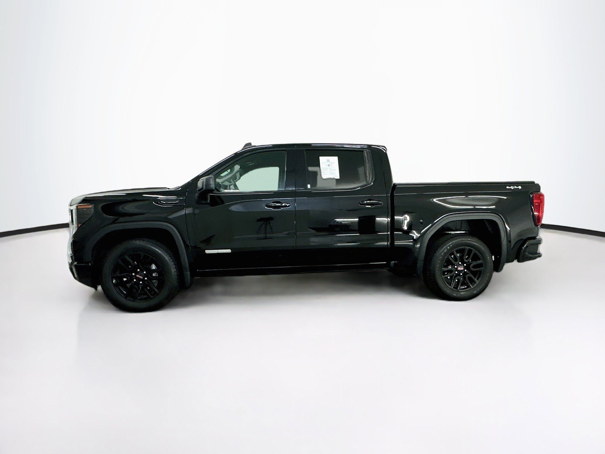 Used 2024 GMC Sierra 1500 Elevation AWD/4WD image 4