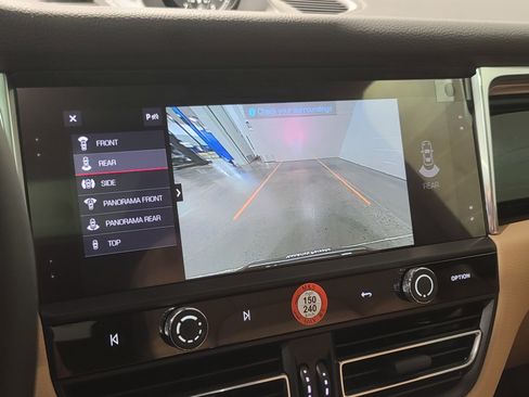 New 2026 Porsche Macan AWD/4WD image 23
