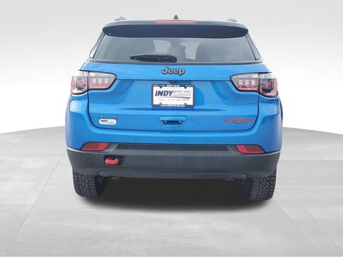 Used 2024 Jeep Compass Trailhawk image 5