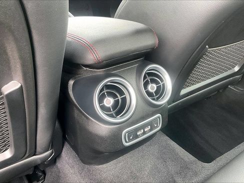 Used 2025 Alfa Romeo Giulia AWD w/ Driving Assist Package image 21